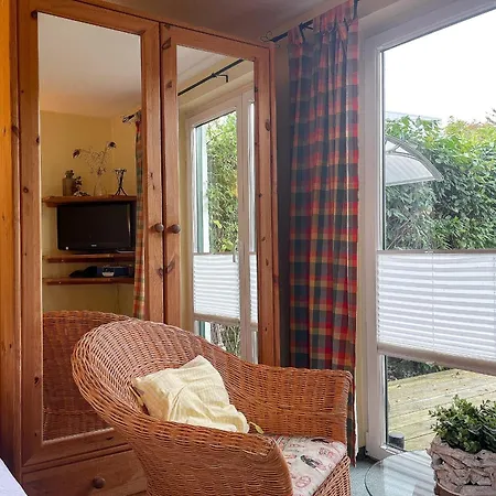 Gaestehaus Karstadt 02 - Gartenblick Apartmán