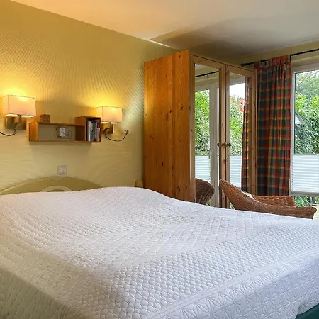 Gaestehaus Karstadt 02 - Gartenblick *