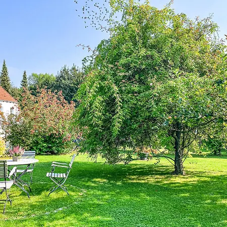 Gaestehaus Karstadt 02 - Gartenblick *
