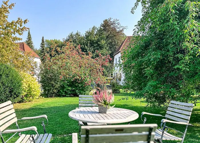 Gaestehaus Karstadt 02 - Gartenblick بولتينهاجين